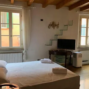 Whouse Gold Towers Apartament